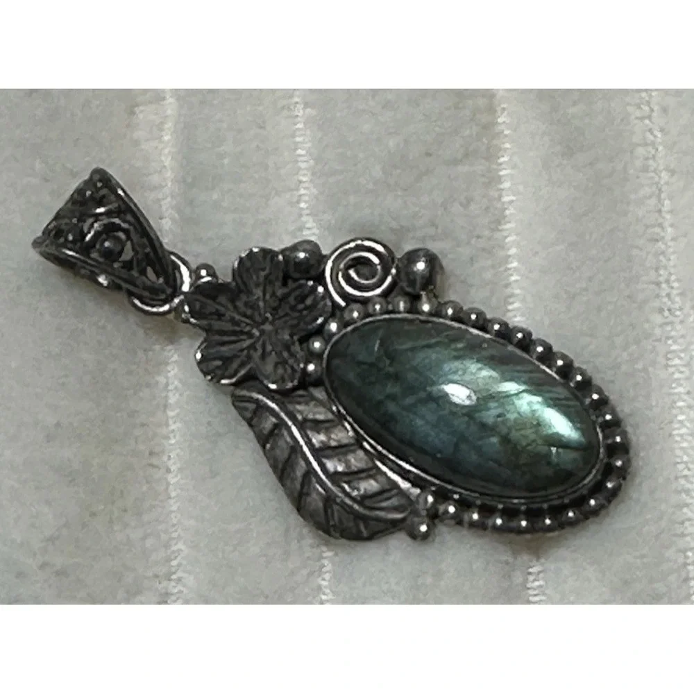 VTG LABRADORITE PENDANT set in Sterling Silver Flower & Leaf‎ Design SEE PICS